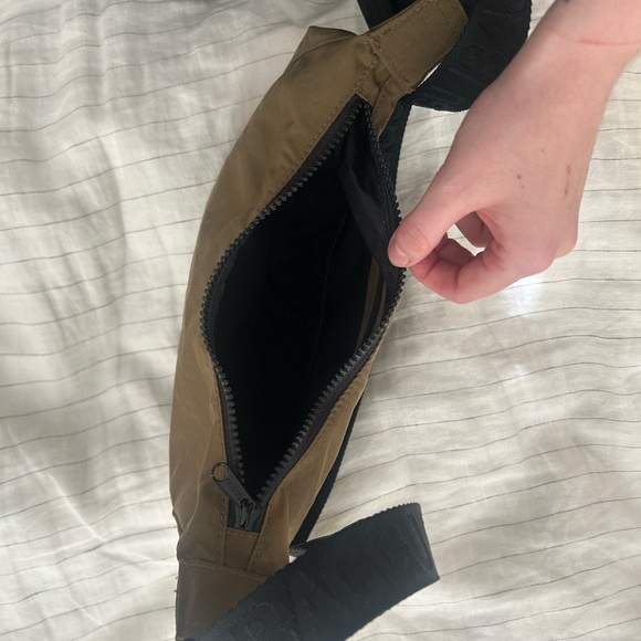 Baggu Small Crescent Bag - Khaki Green - Picture 3 of 3